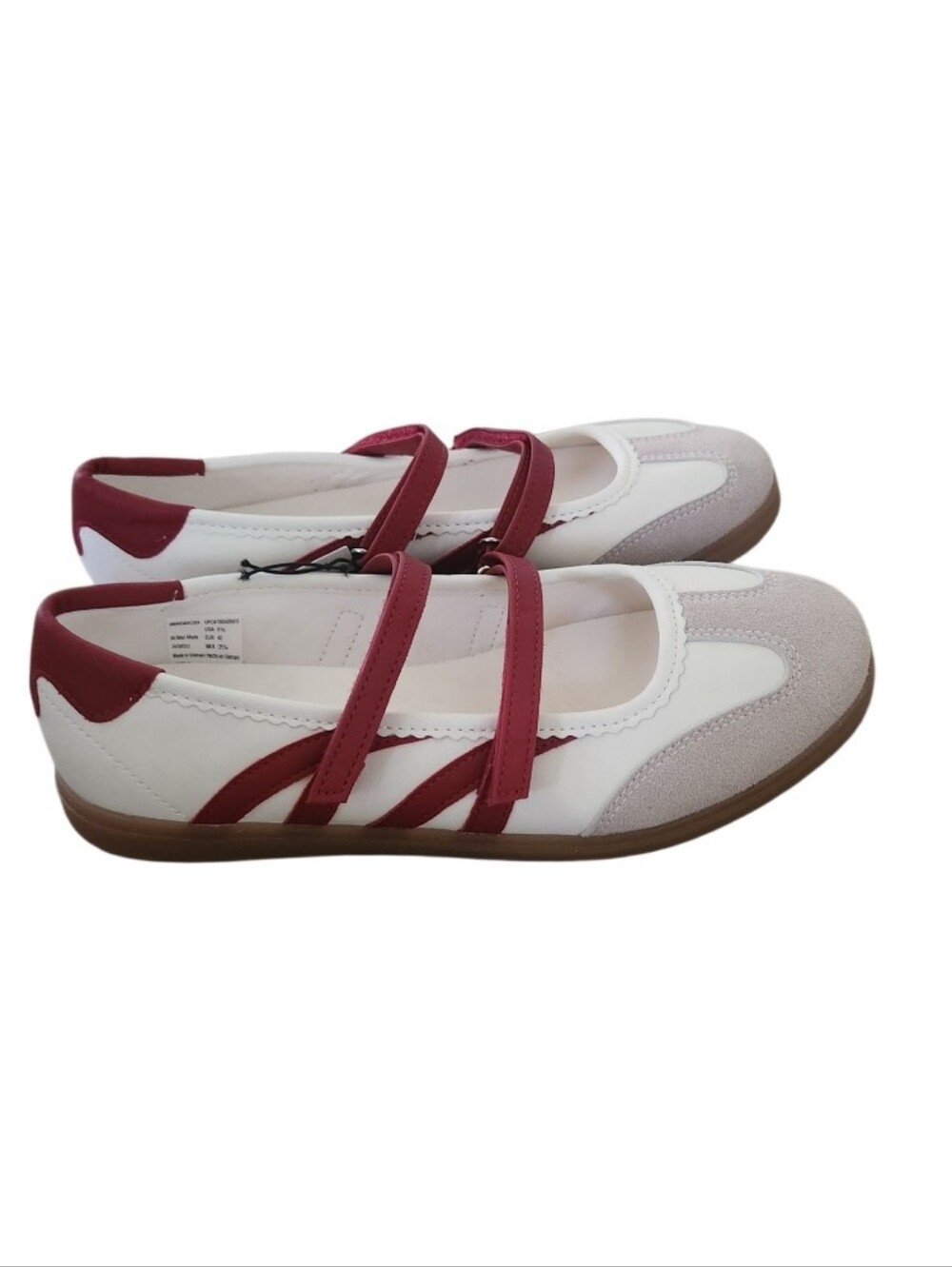 Women’s White and Burgundy Mary Jane Flats with Double Straps Sz 8.5 Nwt